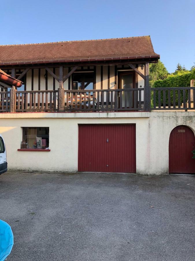 Aux Lettres Du Lavoir La Riviere-Saint-Sauveur Екстер'єр фото