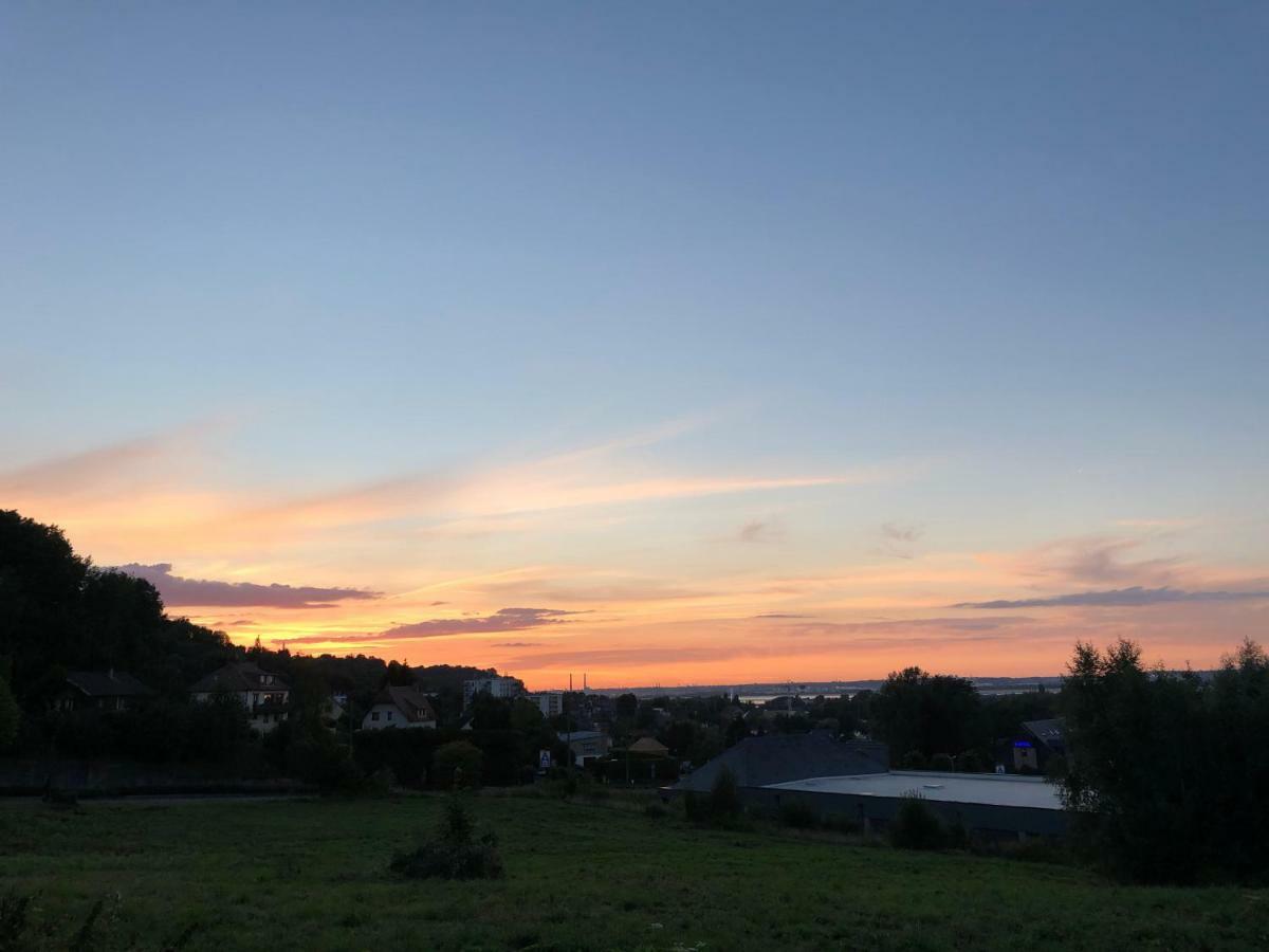 Aux Lettres Du Lavoir La Riviere-Saint-Sauveur Екстер'єр фото